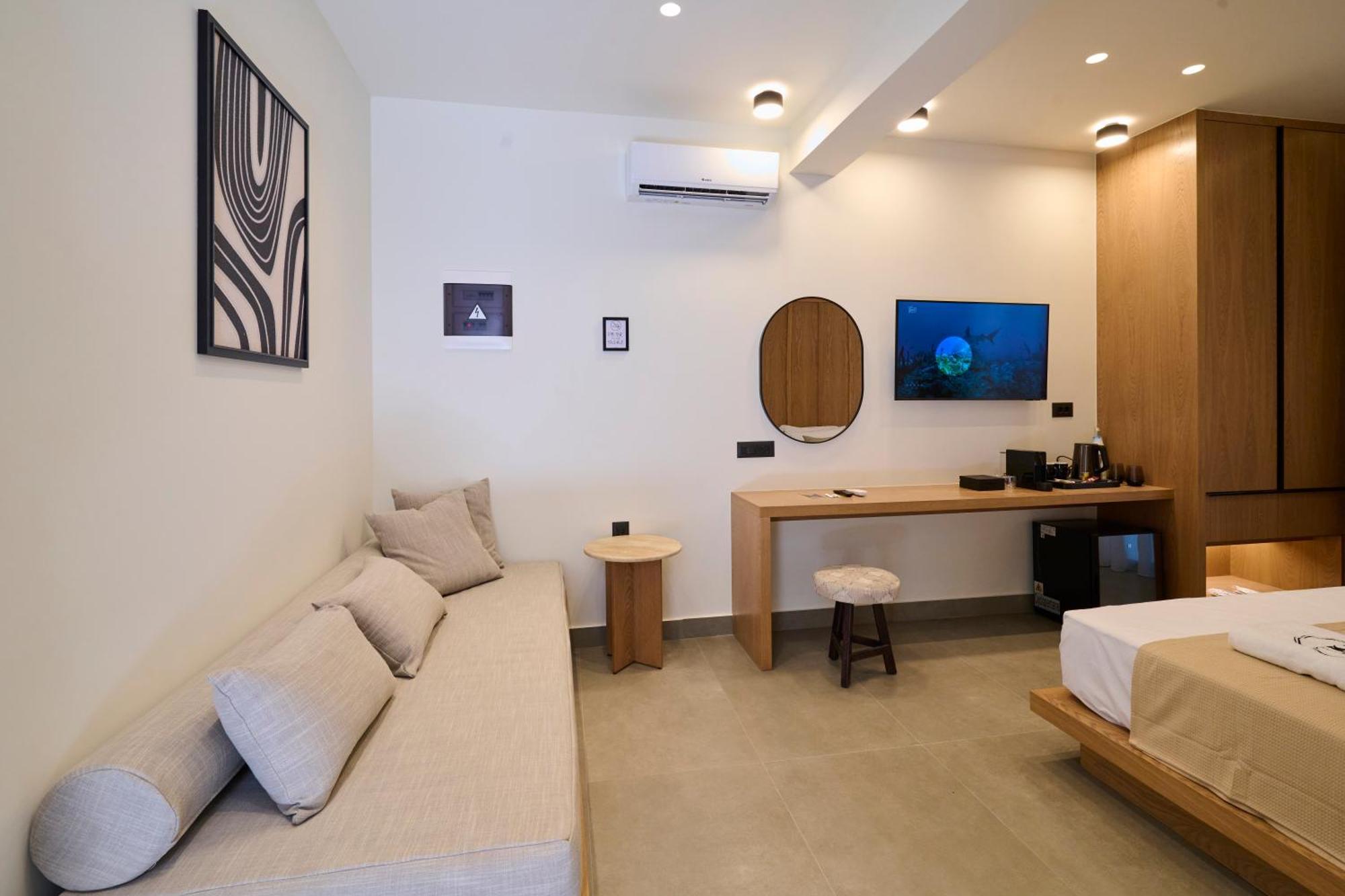 Monarco Executive Rooms Rhodes City ภายนอก รูปภาพ