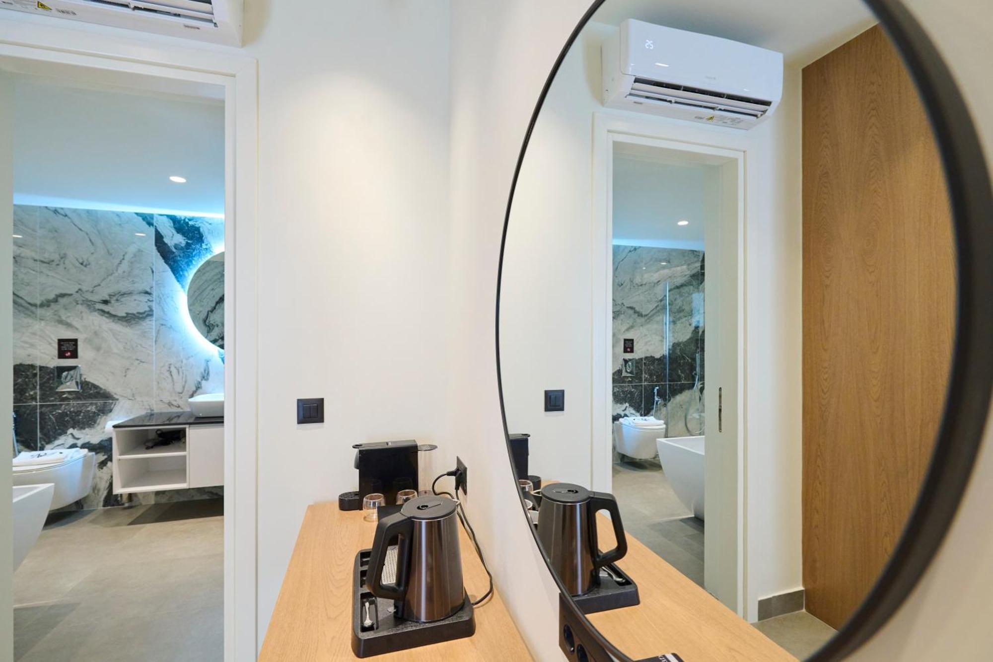 Monarco Executive Rooms Rhodes City ภายนอก รูปภาพ